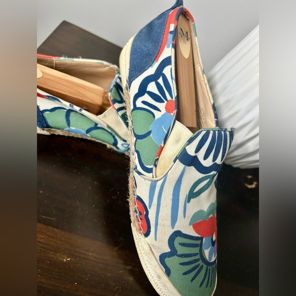 Espadrilles - Picture 4 of 5